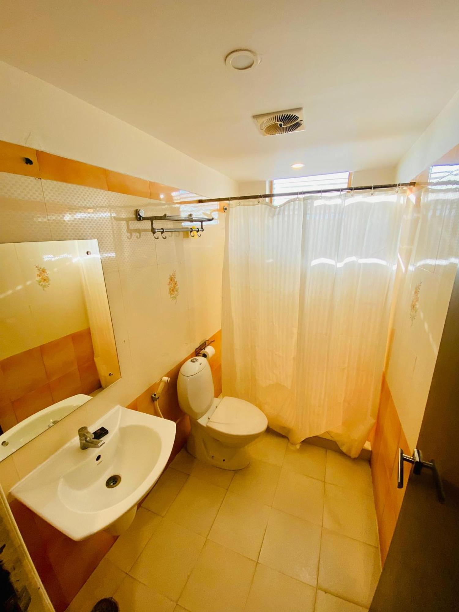 Shloka Residency Hotel Шамшабад Екстериор снимка