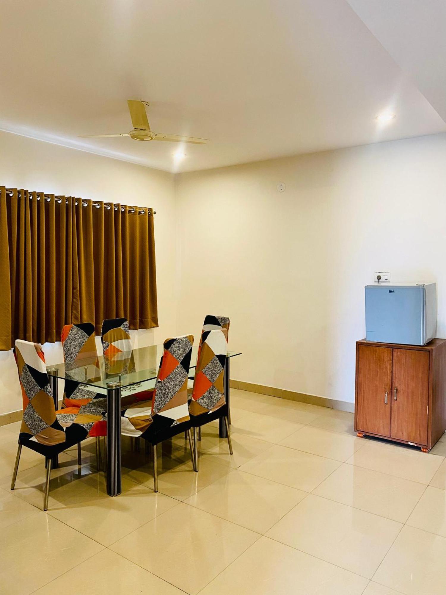 Shloka Residency Hotel Шамшабад Екстериор снимка